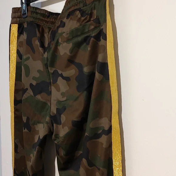 Rebel Minds Men Camouflage Gold Stripe Track Pants - Picture 4 of 8